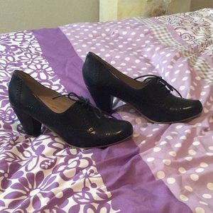 Never-worn navy blue oxford heels
